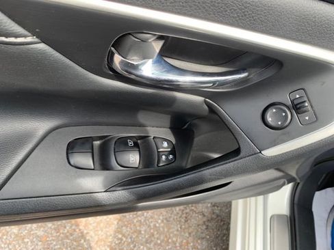 Used 2016 Nissan Altima 2.5 SL w/ Moonroof Package FWD image 14