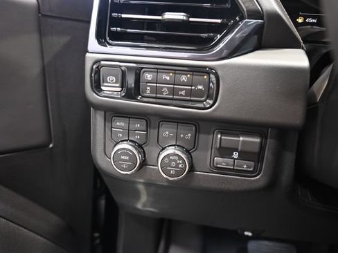 New 2026 GMC Yukon XL AT4 w/ AT4 Premium Plus Package AWD/4WD image 29