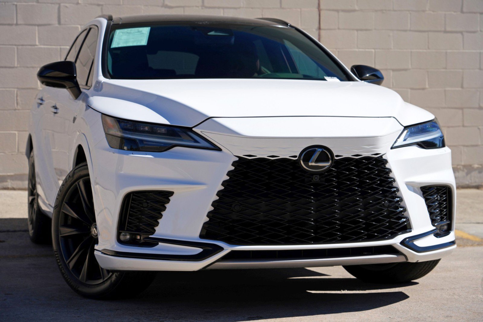 Used 2023 Lexus RX 500h F Sport w/ Cold Area Package AWD/4WD image 4