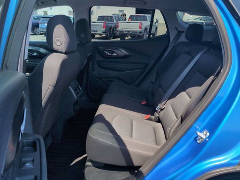 Used 2024 GMC Terrain SLE w/ Driver Convenience Package FWD image 26