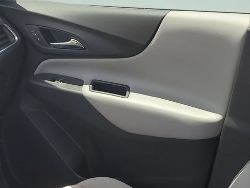 Used 2021 Chevrolet Equinox LT FWD image 13