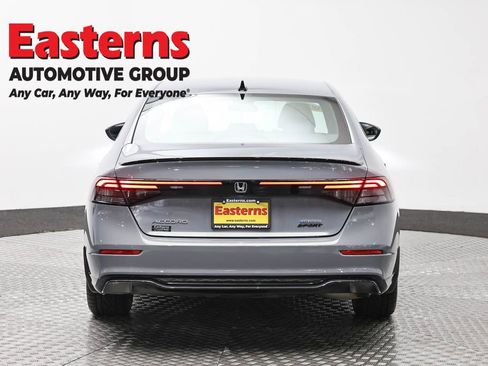 Used 2023 Honda Accord Sport image 6