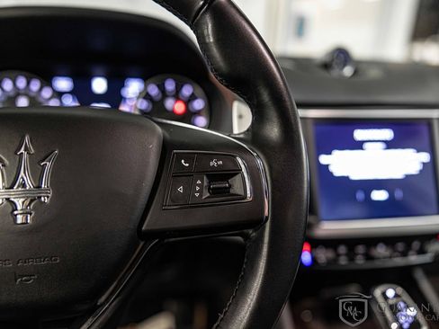 Used 2021 Maserati Levante S GranLusso image 27