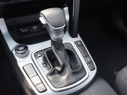 Used 2024 Kia Seltos LX AWD/4WD image 45