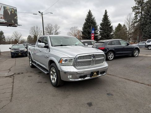 Used 2015 RAM 1500 Laramie w/ Convenience Group image 8