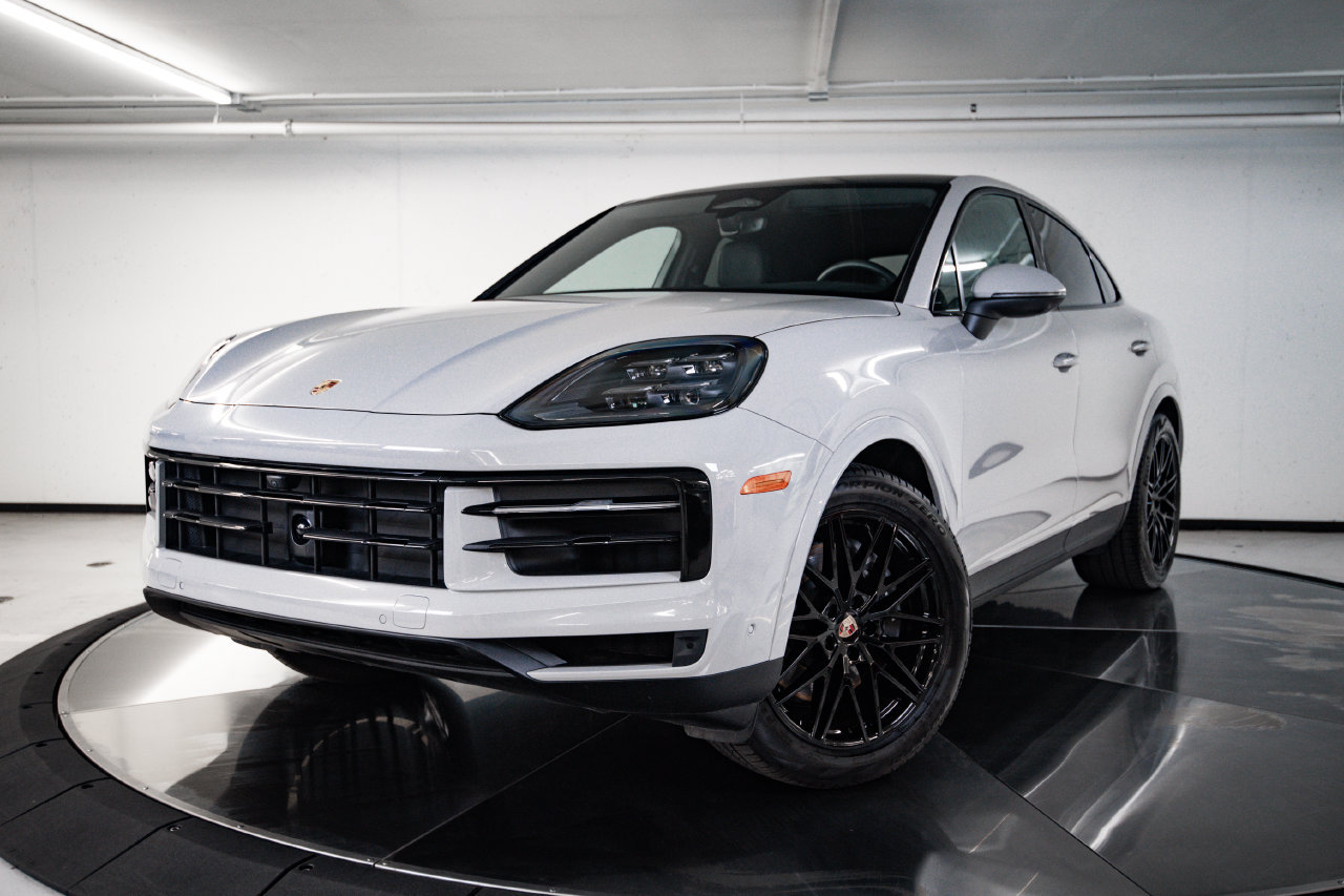 Certified 2026 Porsche Cayenne Coupe AWD/4WD image 1