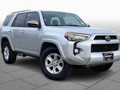 Used 2014 Toyota 4Runner SR5 image 6
