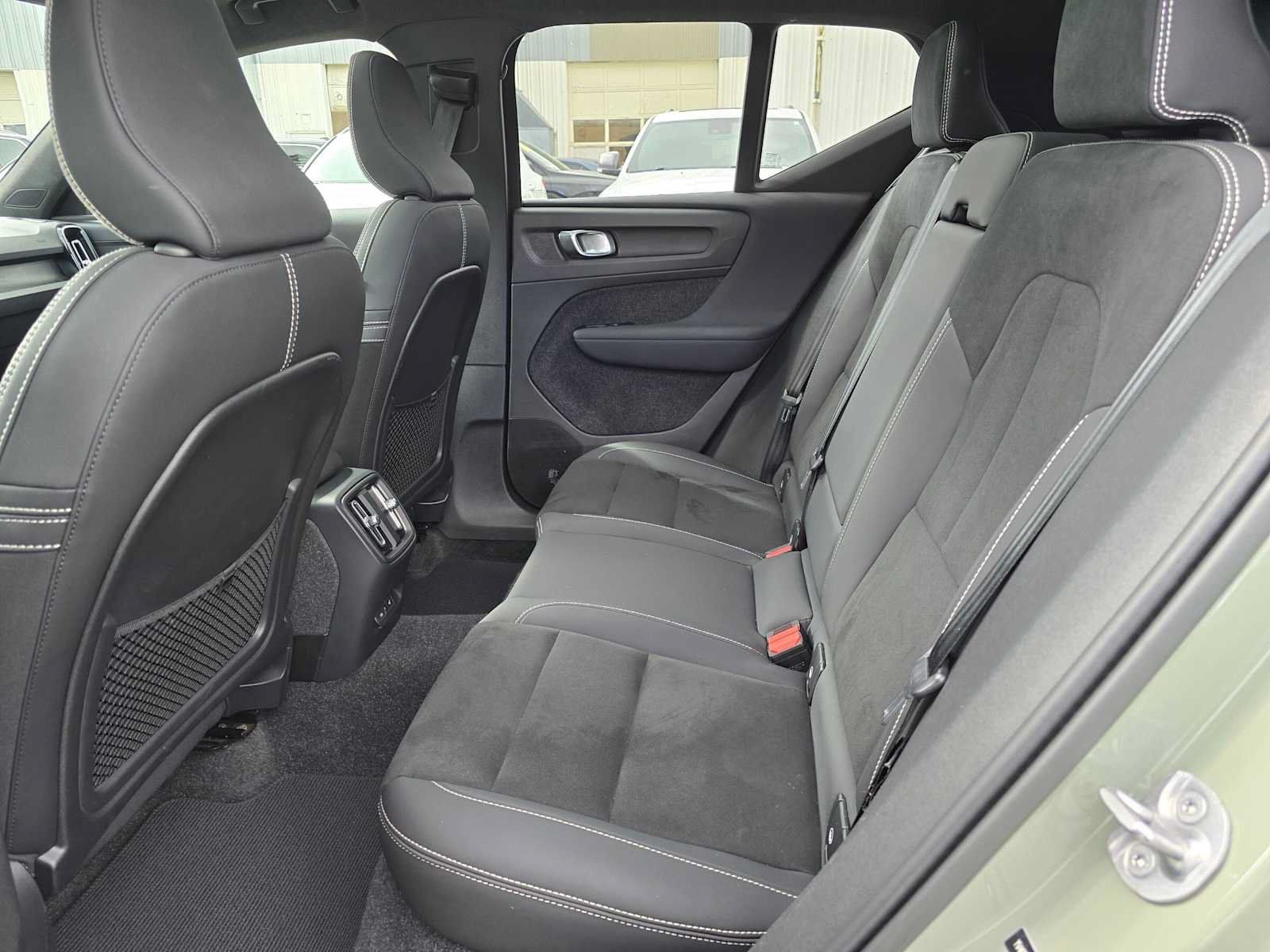 Used 2023 Volvo XC40 Recharge Plus w/ Protection Package Premier AWD/4WD image 16