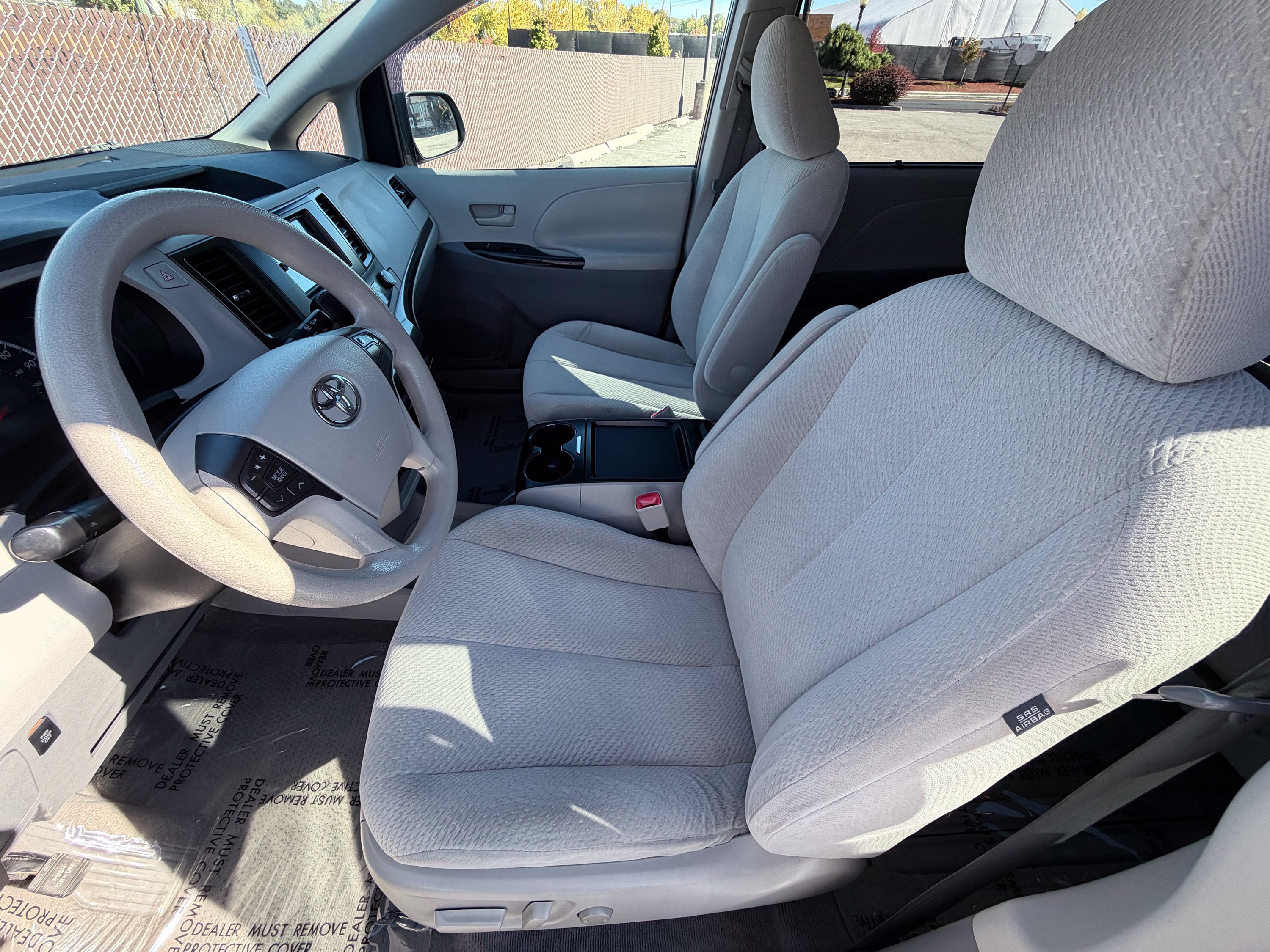 Used 2011 Toyota Sienna LE FWD image 13