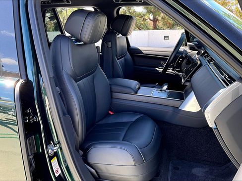 New 2025 Land Rover Range Rover SE image 6