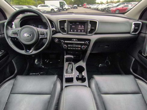 Used 2018 Kia Sportage EX AWD/4WD image 16
