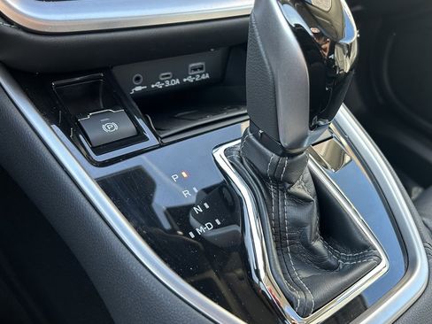 Used 2023 Subaru Outback Touring image 21