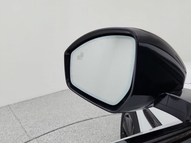 Used 2026 Jaguar F-PACE R-Dynamic S AWD/4WD image 27
