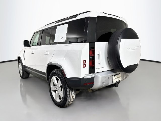 Used 2022 Land Rover Defender 110 S AWD/4WD image 7