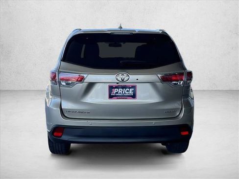 Used 2016 Toyota Highlander Limited FWD image 8