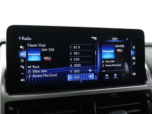 Used 2023 Lexus GX 460 Premium w/ Accessory Package AWD/4WD image 32