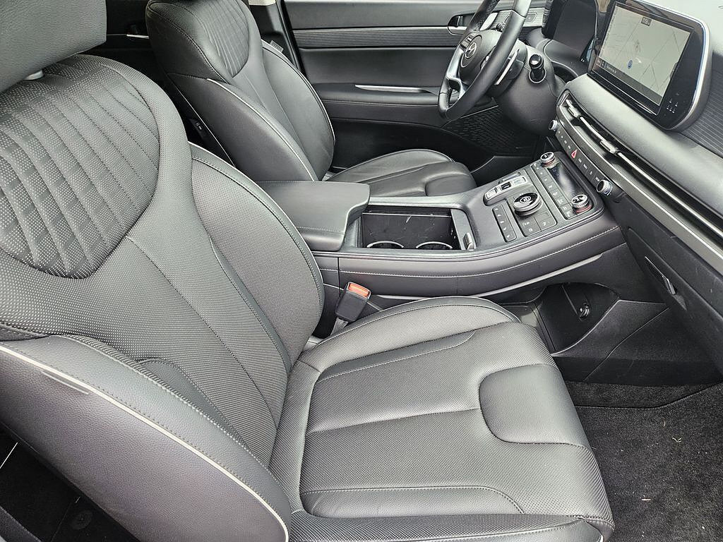 Used 2025 Hyundai Palisade Limited FWD image 10