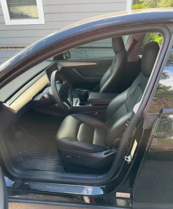 Used 2024 Tesla Model Y Long Range AWD/4WD image 4