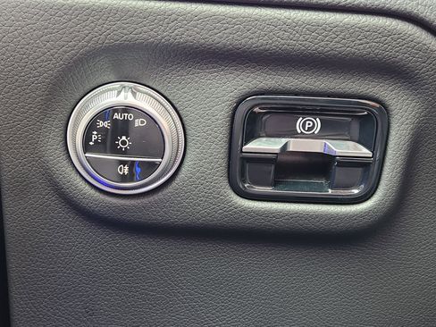 Certified 2023 Mercedes-Benz EQS 580 4MATIC SUV image 22