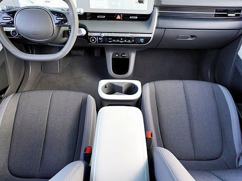 Certified 2024 Hyundai Ioniq 5 SEL image 21