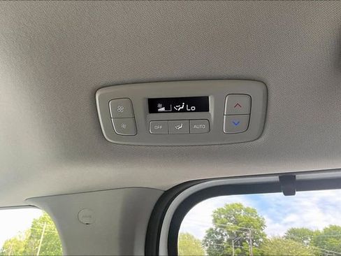 Used 2026 Kia Carnival EX FWD image 10