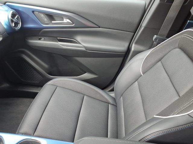 Certified 2024 Chevrolet Equinox EV LT FWD image 18