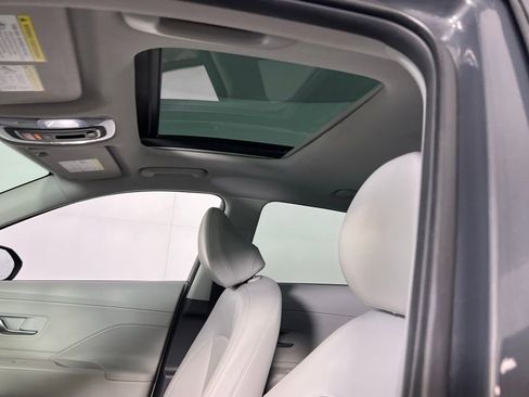 Used 2024 Hyundai Kona Limited image 24