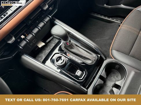 Used 2024 GMC Canyon AT4 image 26