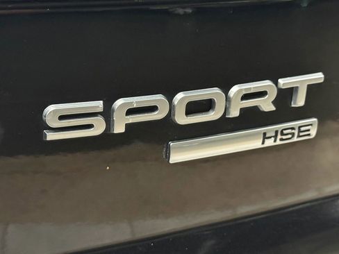 Used 2016 Land Rover Range Rover Sport HSE image 13