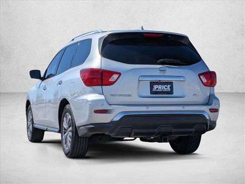 Used 2019 Nissan Pathfinder SL image 8