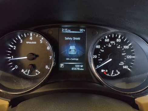 Used 2017 Nissan Rogue SL w/ SL Premium Package FWD image 23