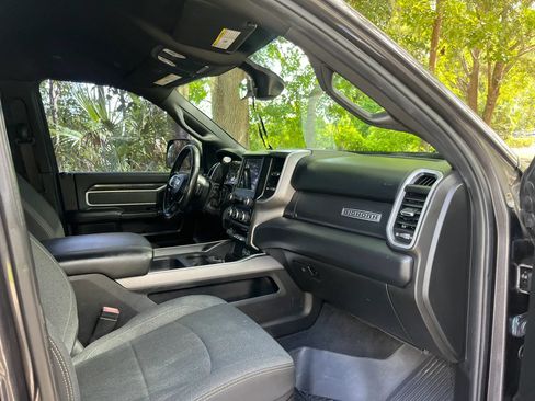 Used 2019 RAM 3500 Big Horn RWD image 17