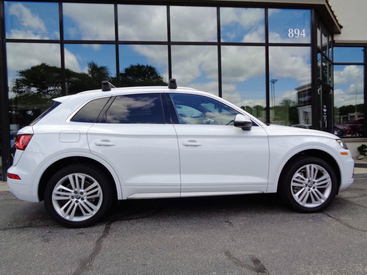 Used 2019 Audi Q5 2.0T Premium Plus w/ Premium Plus Package AWD/4WD image 4