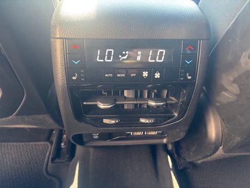 Used 2023 Jeep Grand Cherokee L Summit w/ Advanced Protech Group IV AWD/4WD image 33