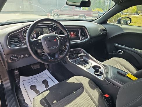 Used 2016 Dodge Challenger R/T RWD image 20