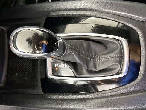 Used 2020 Nissan Rogue SV AWD/4WD image 20