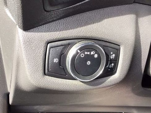 Certified 2017 Ford Transit Connect XLT image 17