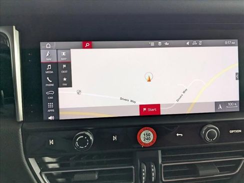 Used 2023 Porsche Macan Turbo image 18