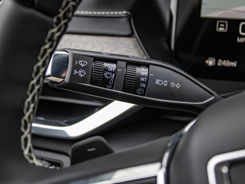 New 2026 GMC Acadia Denali Ultimate w/ LPO, All-Weather Package image 31