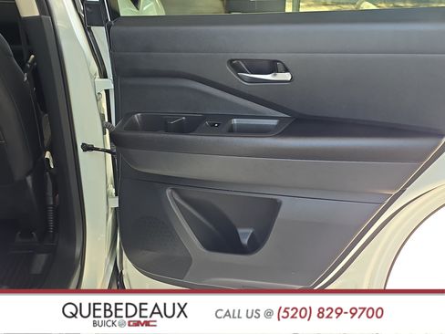 Used 2022 Nissan Pathfinder SV FWD image 24