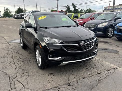 Used 2023 Buick Encore GX Preferred w/ Cold Weather Comfort Package AWD/4WD image 3