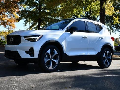 New 2026 Volvo XC40 B5 Plus w/ Protection Package Premier image 3