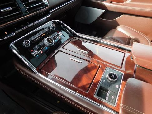 Used 2019 Lincoln Navigator L Black Label image 32