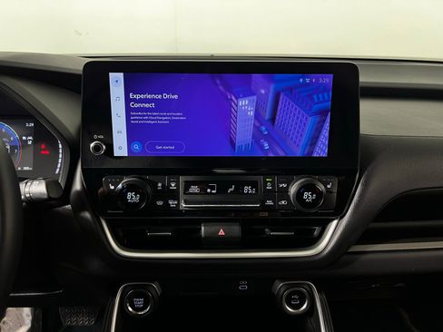 Certified 2025 Toyota Grand Highlander XLE image 18