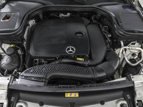 Used 2020 Mercedes-Benz GLC 300 4MATIC image 47