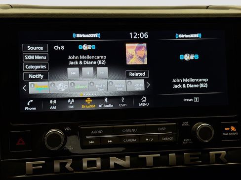 Used 2025 Nissan Frontier SV image 9