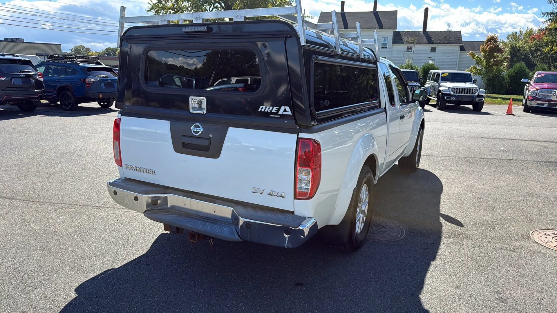 Used 2015 Nissan Frontier SV w/ SV Value Truck Package AWD/4WD image 18