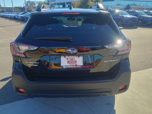 Certified 2023 Subaru Outback Premium image 6