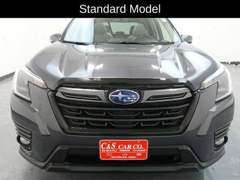 Used 2022 Subaru Forester Limited image 2