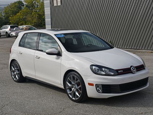 Used 2013 Volkswagen GTI Driver's Edition image 3